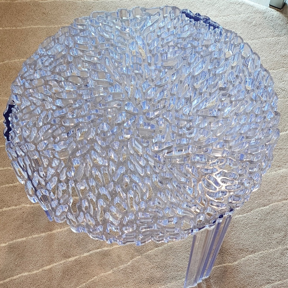 T-table by Patricia Uquiola for Kartell. Light blue. Made in Italy. - Picture 2 of 3
